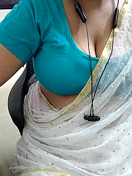 Reshma-09 webcam