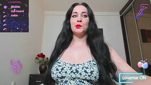 GoldenLunaa webcam