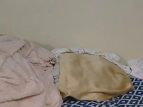 pookie_smiles webcam