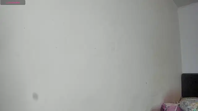 Vixen_Curvy