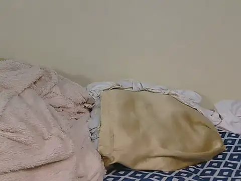 pookie_smiles live cam on StripChat