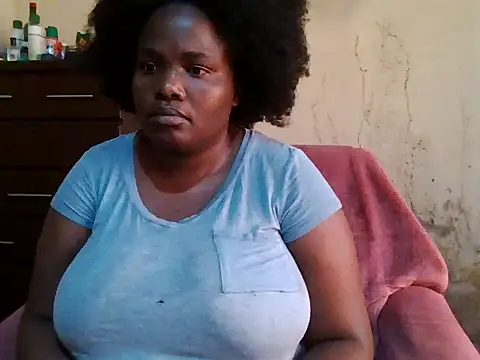 sexybigboobz live cam on StripChat