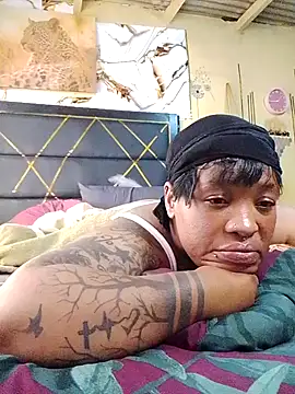 BINSA35 live cam on StripChat