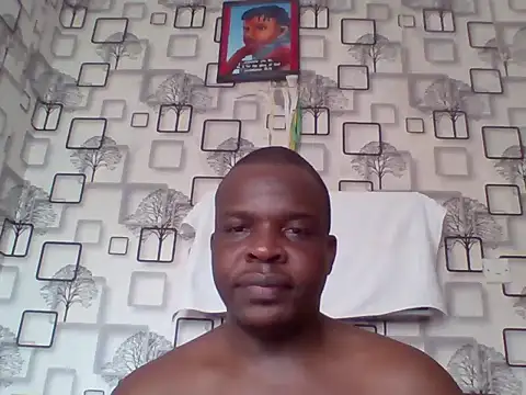 Chumba_001 live cam on StripChat