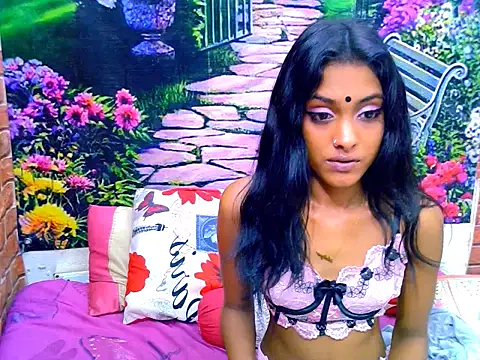 IndianPretty14u2Luv webcam