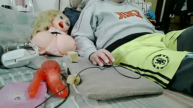 messi_syssy live cam on StripChat