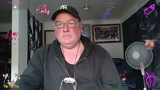kinkyblueyes69 - KINKYBLUEYES69's free webcam - UK Sex Cams