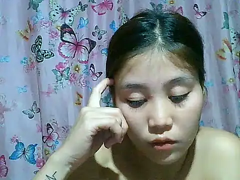 SexyAsianPussy4u live cam on StripChat