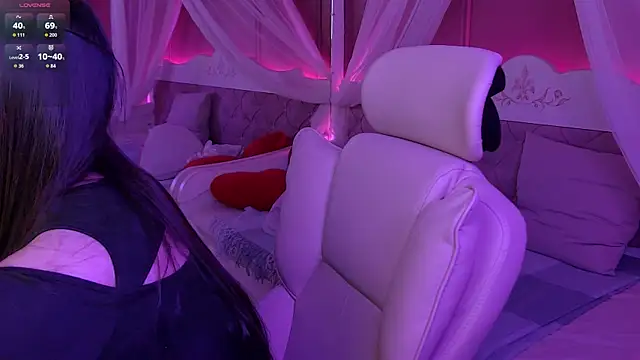 Watch BonieSmith live on EroticFlix - High definition streams