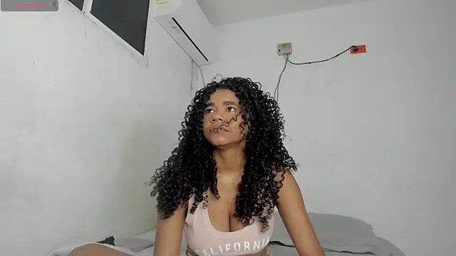 ashley_lemus live cam on StripChat