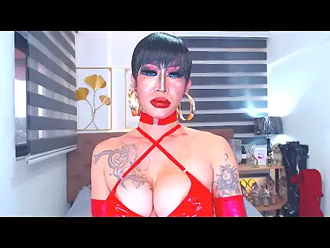 DominateMistressTania live cam on StripChat