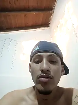 Camilo_Contreras live cam on StripChat