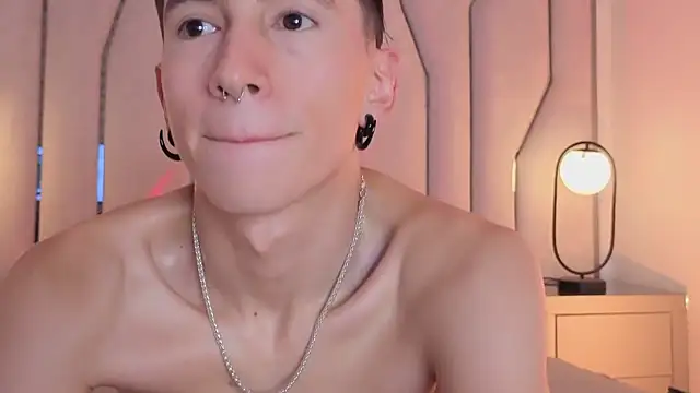 lian_cameron live cam on StripChat