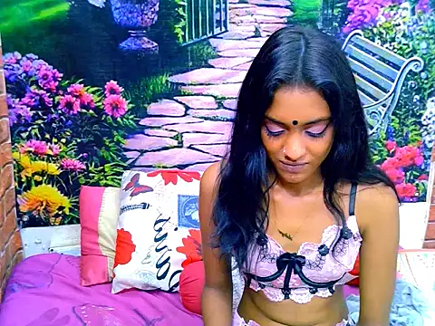 IndianPretty14u2Luv webcam