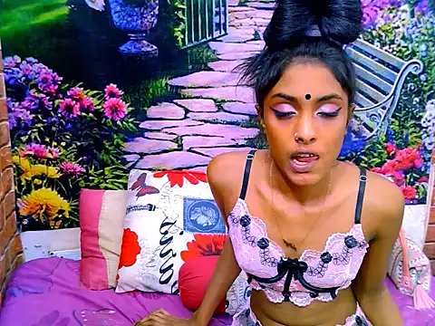IndianPretty14u2Luv live cam on StripChat
