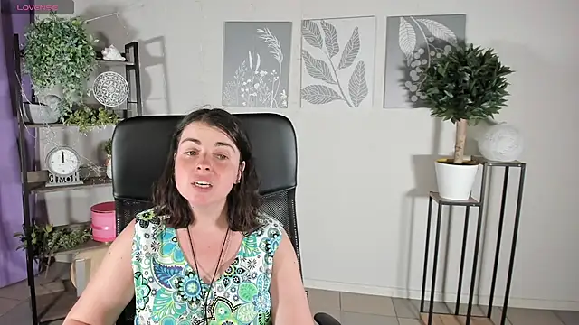 MartaEdams webcam