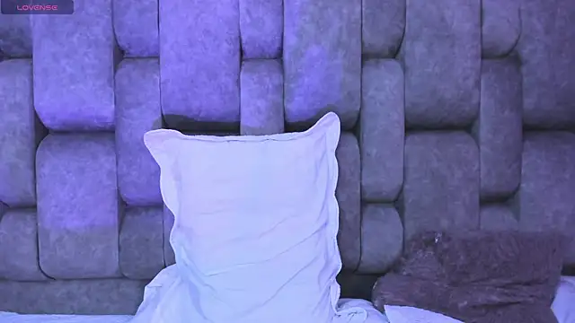 MarcoAndAllice live cam on StripChat