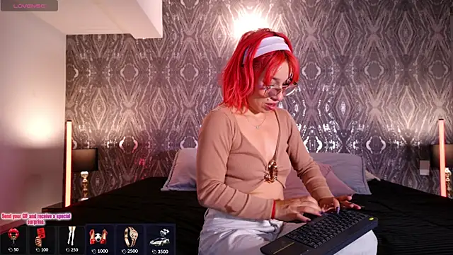 AbellaFox_ webcam