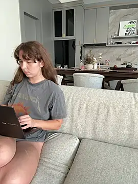 Nura_n_Sarah webcam