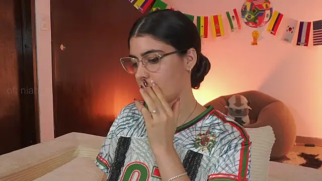 _Niah live cam on StripChat