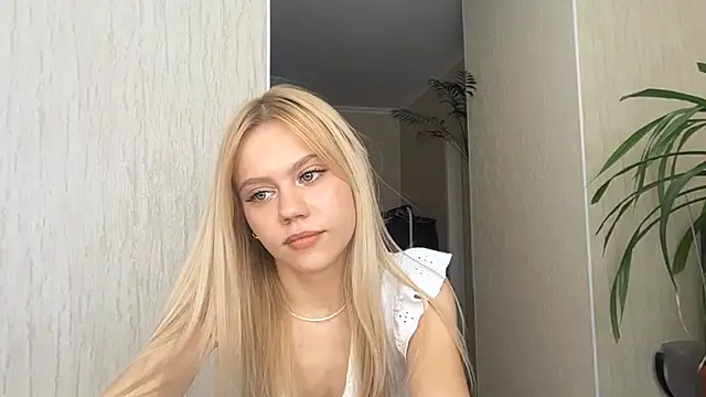 Glamorforyou live cam on StripChat