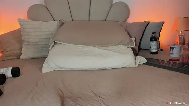 _luuciana_ webcam