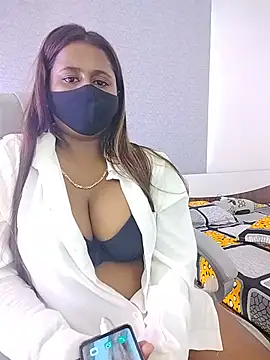 LoveLy-Soneya webcam