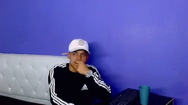 Angel_foxc13 webcam