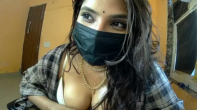 callmeshreya live cam on StripChat
