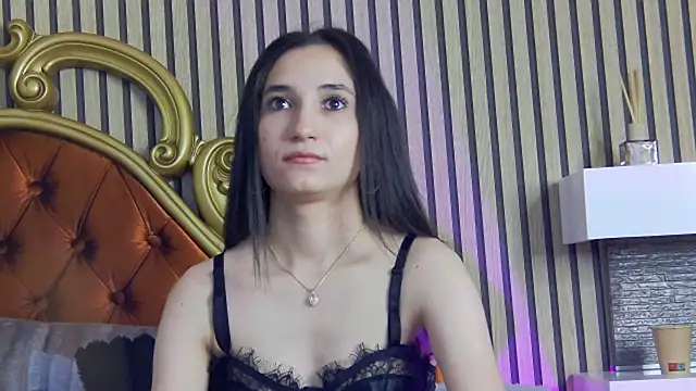 CarolinaBlair live cam on StripChat