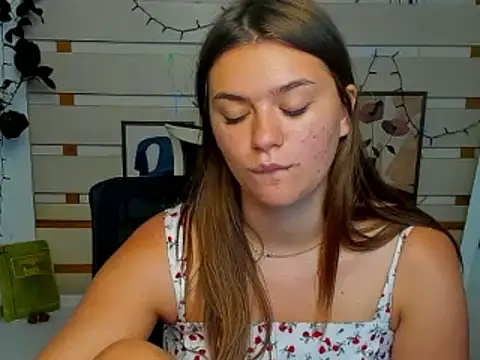 Josephine_Kiss webcam