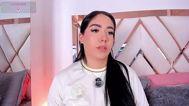 Niky_Vega live cam on StripChat