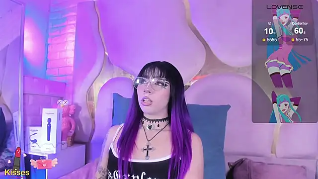 NaniiSisy live cam on StripChat