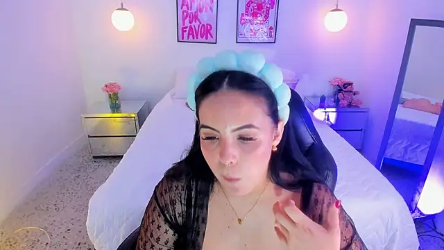 camilaa7 live cam on StripChat