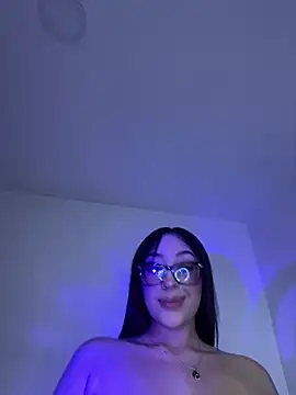 SalomeFerrer live cam on StripChat