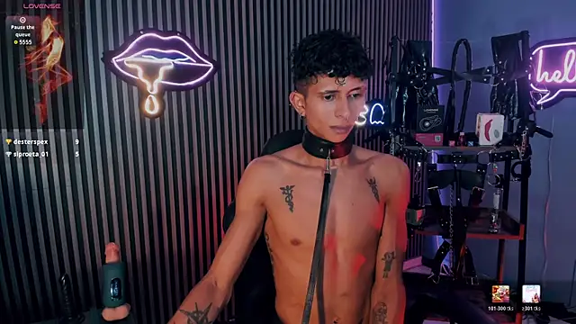Maximoking26 live cam on StripChat