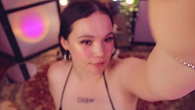chery_lady22 - Chery_Lady22's free webcam - UK Sex Cams