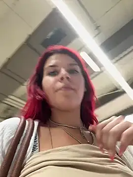 RiriRoseey webcam