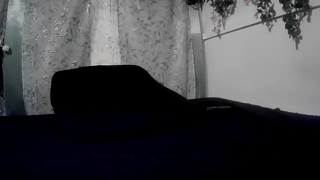 cadenfoxx111 webcam