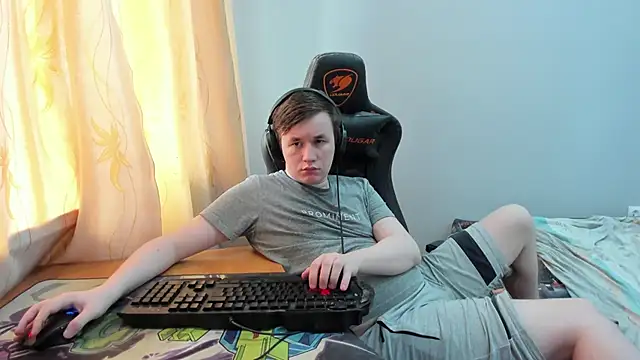 iliaskrislove live cam on StripChat