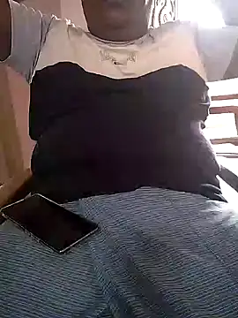 Idontmind367 webcam