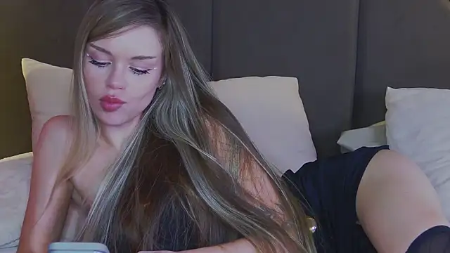 MarilynNova webcam