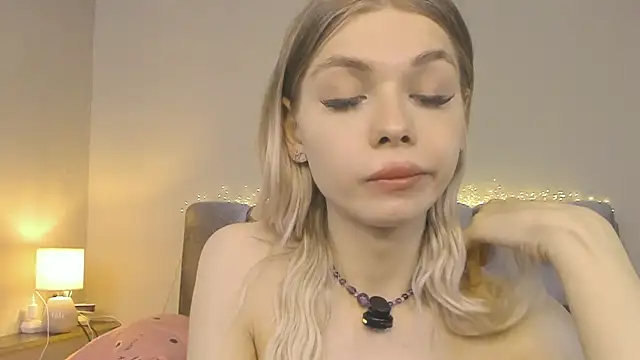 Blondy_Fina webcam