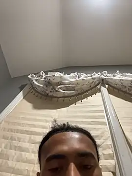 Mellyj053 webcam