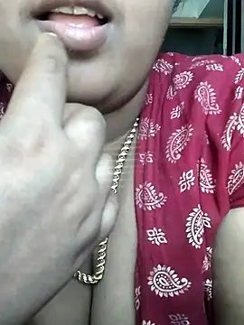 Tamil_Devasri webcam
