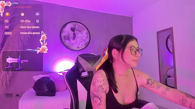 charlottee27_ webcam