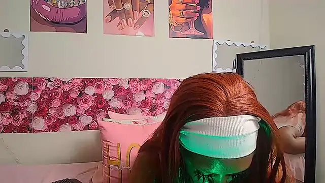 EnchantingLisa webcam