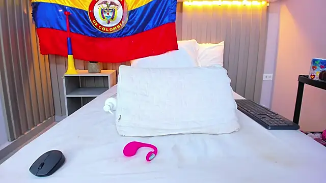 pinktaylor_ webcam