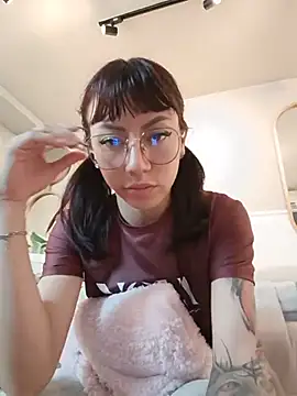 youbabydemon webcam