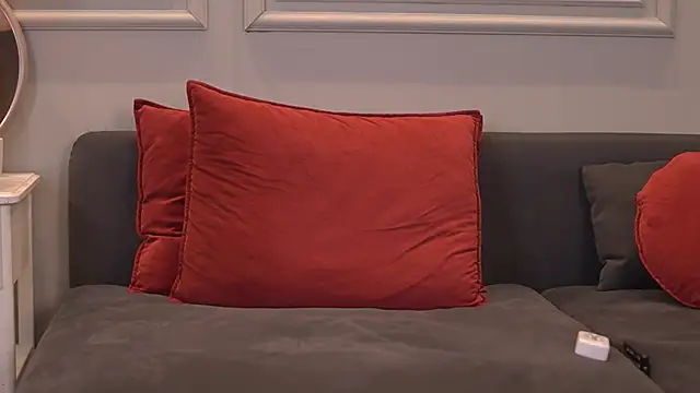 KyraKnight webcam